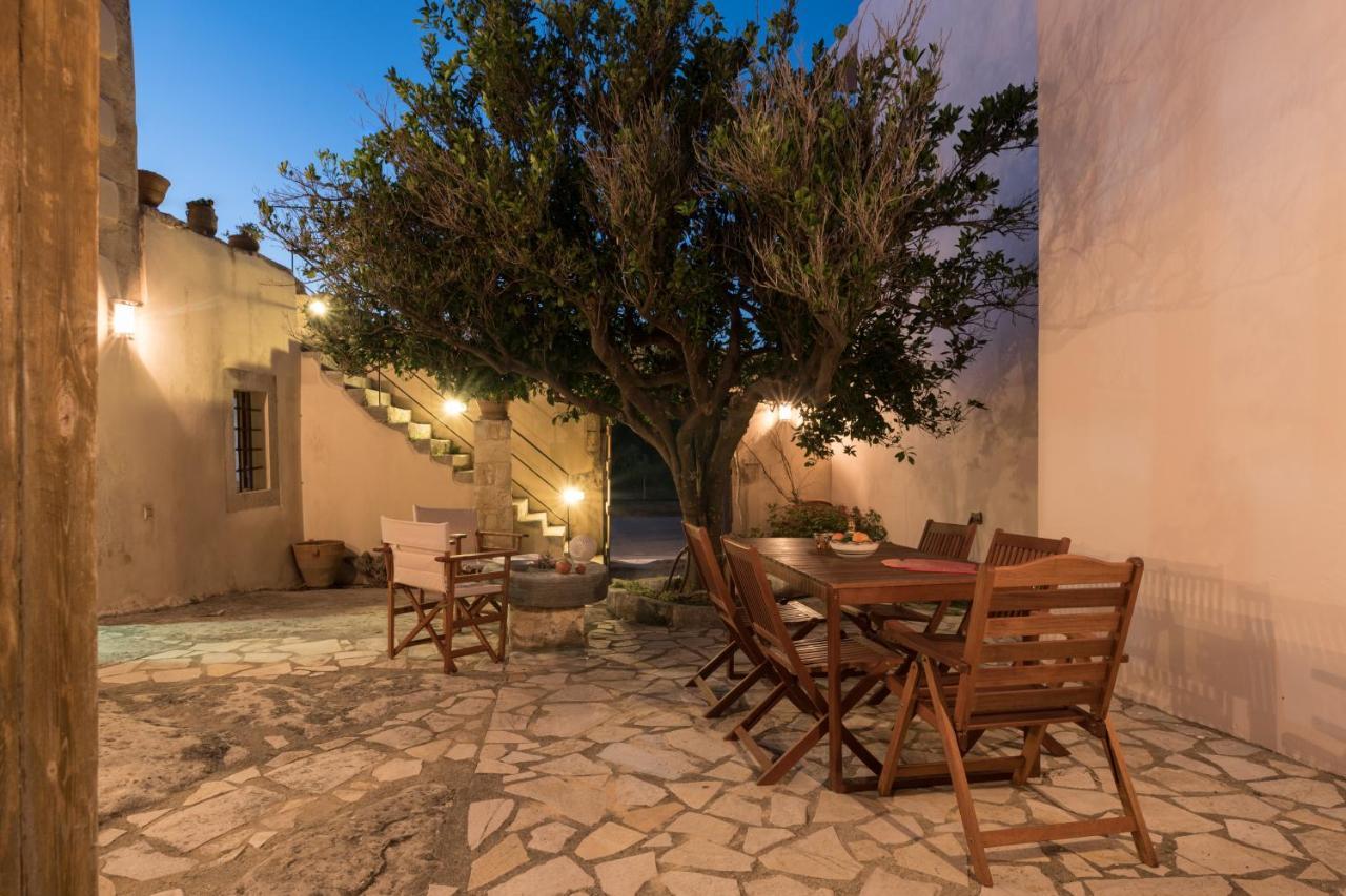 Παραδοσιακή Κατοικία Μαργαρίτες Exteriör bild